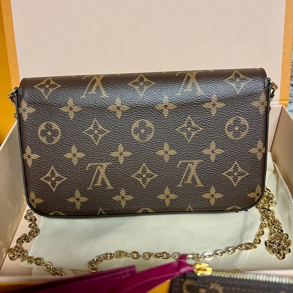 Louis Vuitton Pochette - Picture 3 of 6